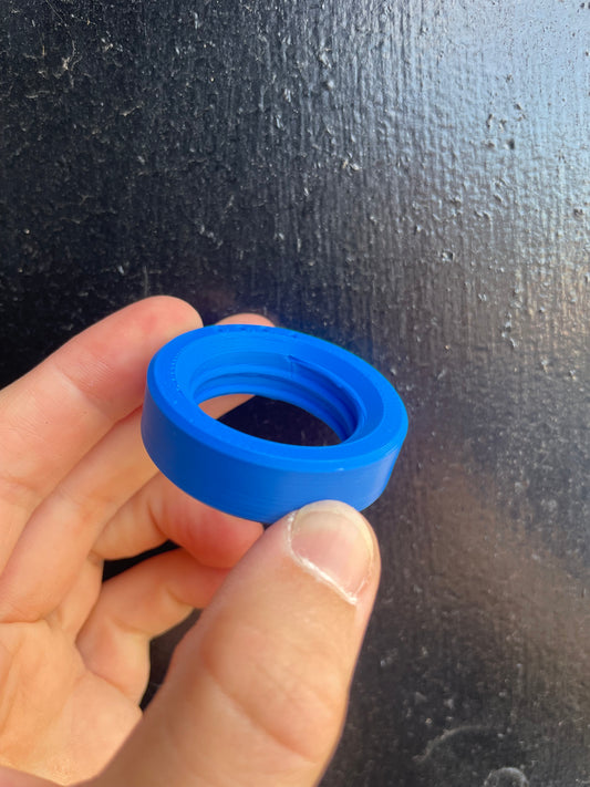 Screw Top Throwing Tool